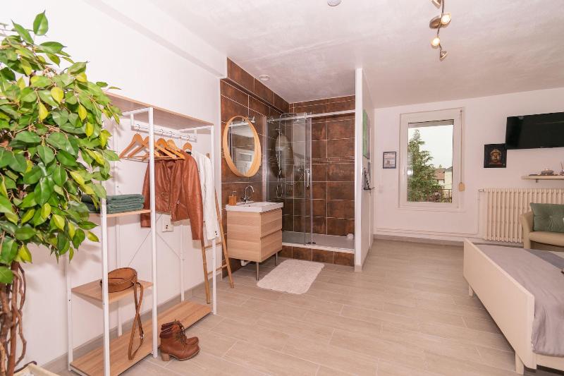 Private Comfortable Apartments image