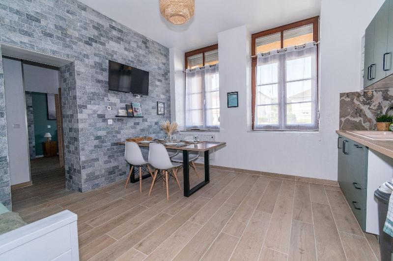 Private Comfortable Apartments image