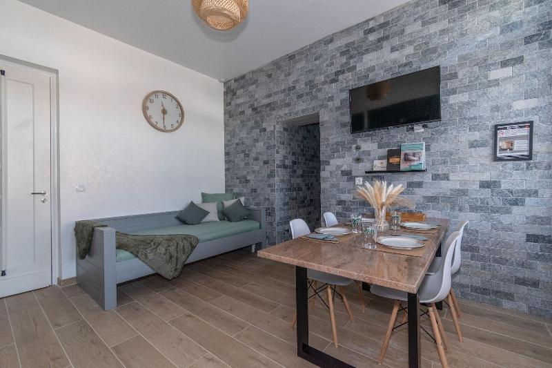 Private Comfortable Apartments image