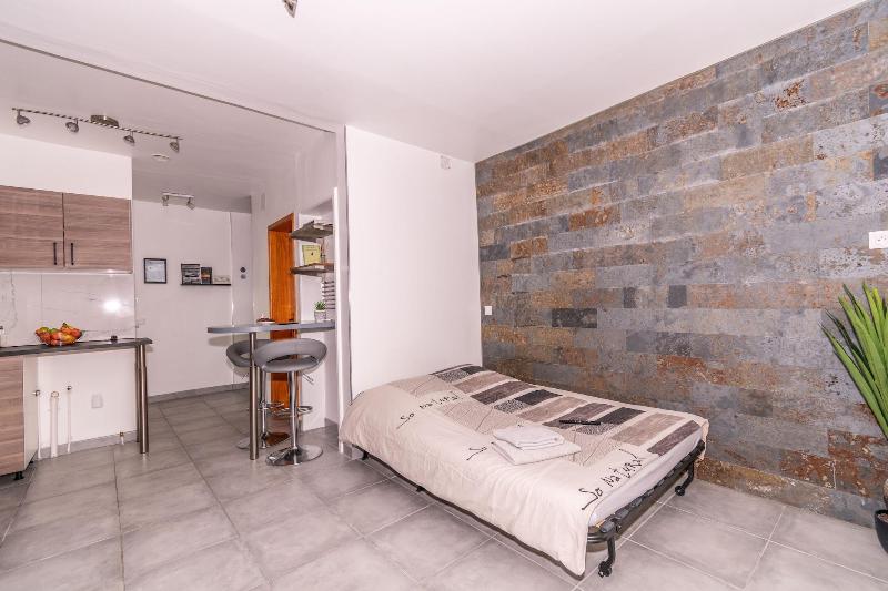 Private Comfortable Apartments image