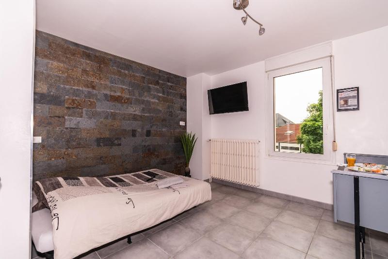 Private Comfortable Apartments image
