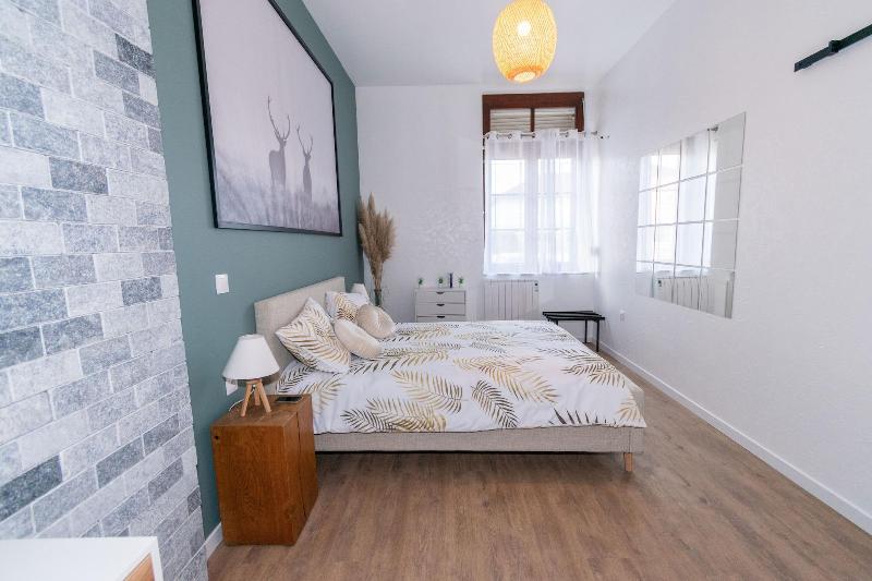 Private Comfortable Apartments image