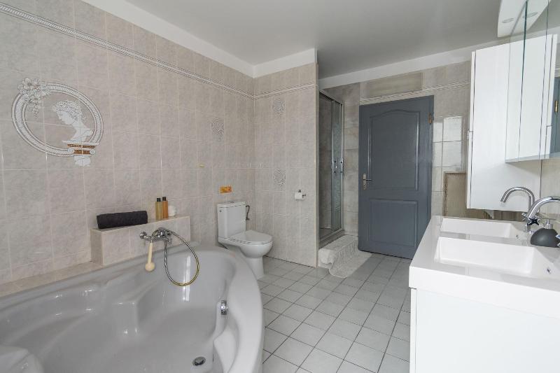 Private Comfortable Apartments image