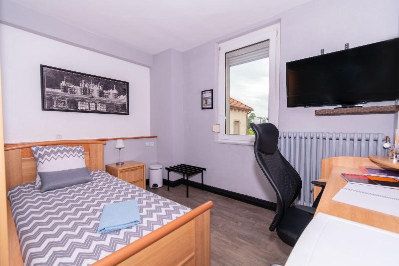 Private Comfortable Apartments image