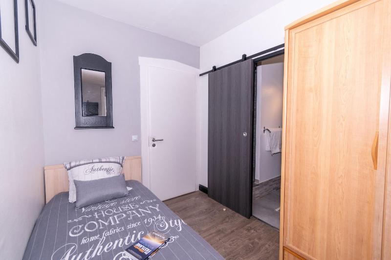 Private Comfortable Apartments image
