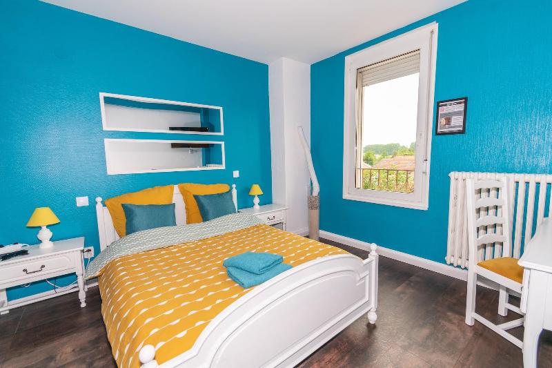 Private Comfortable Apartments image