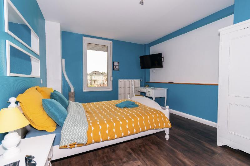Private Comfortable Apartments image