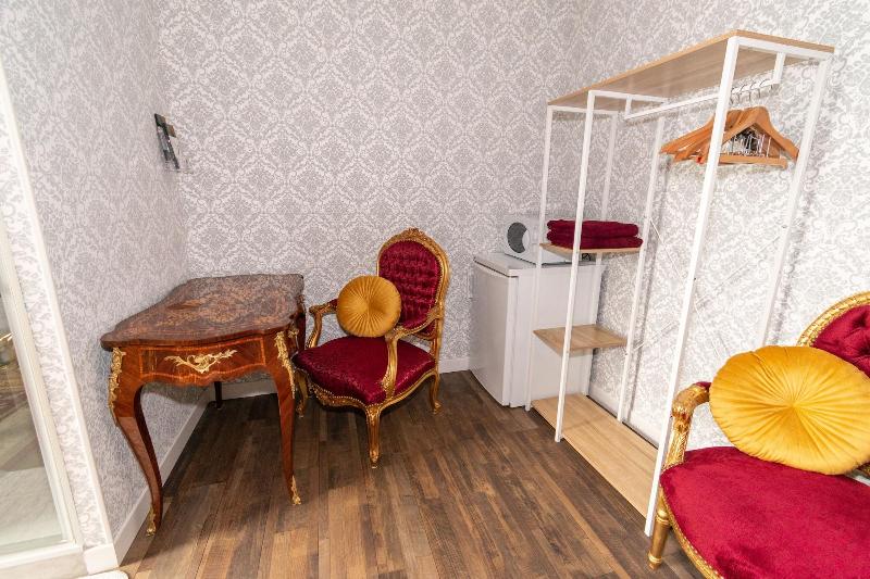 Private Comfortable Apartments image