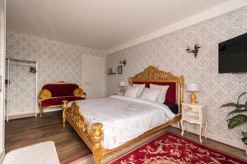 Private Comfortable Apartments image