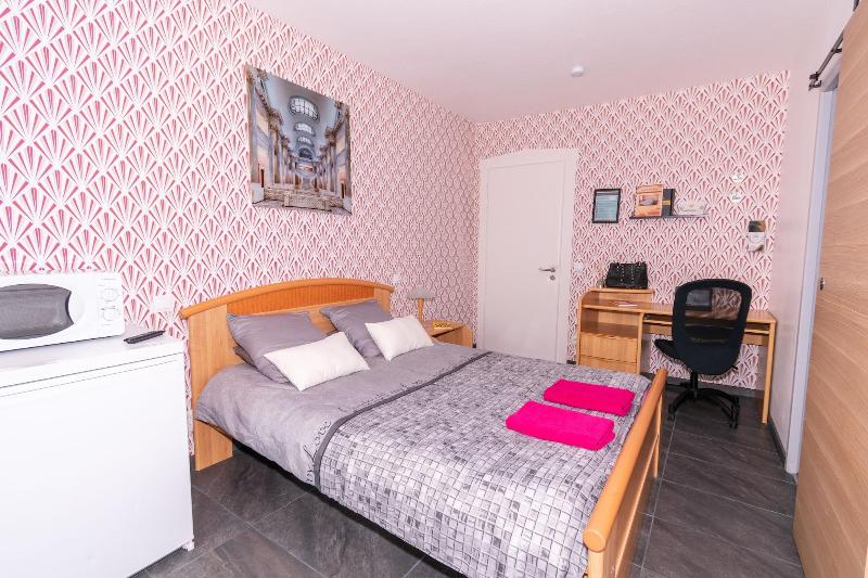 Private Comfortable Apartments image