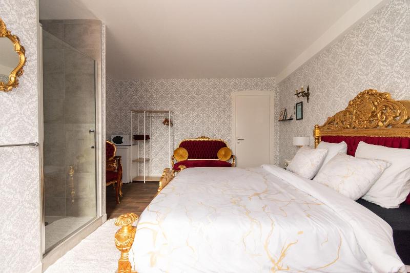 Private Comfortable Apartments image