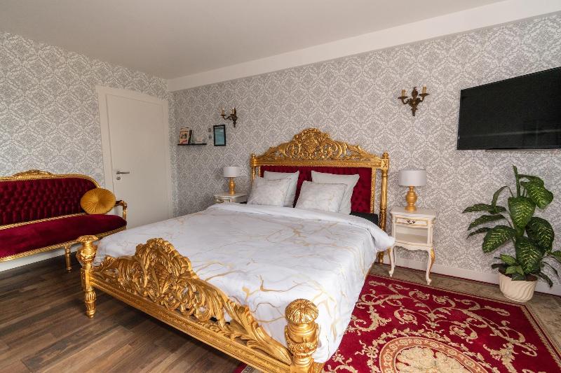 Private Comfortable Apartments image