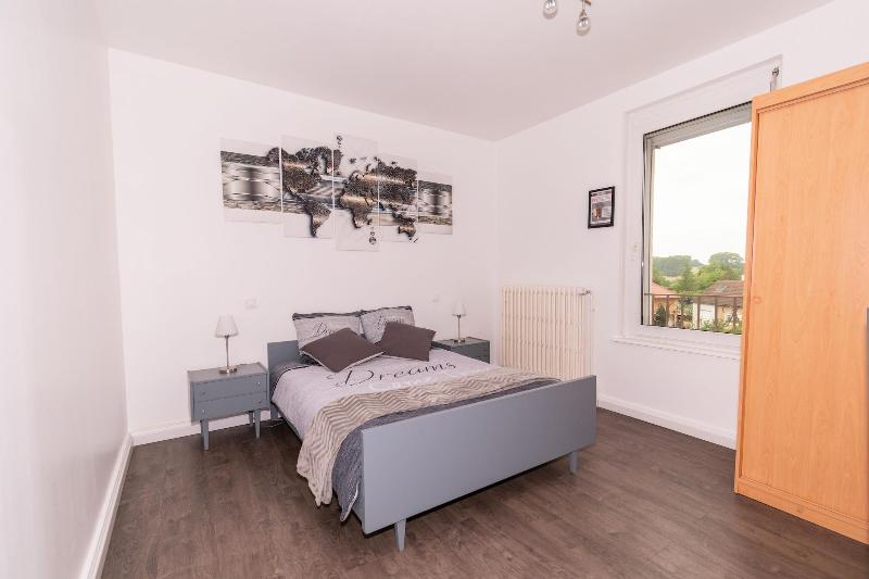 Private Comfortable Apartments image