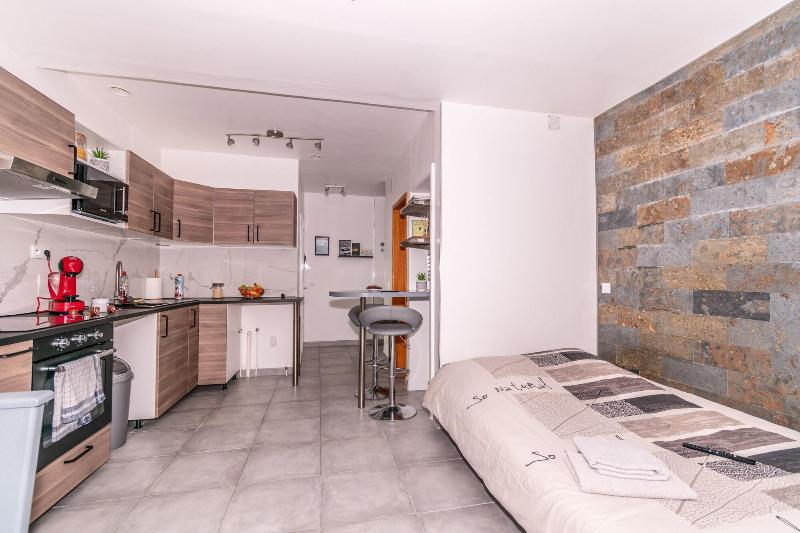Private Comfortable Apartments image