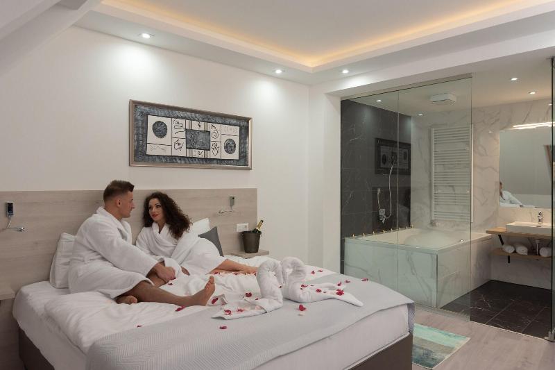Fibula Residence Hotel Wellness image