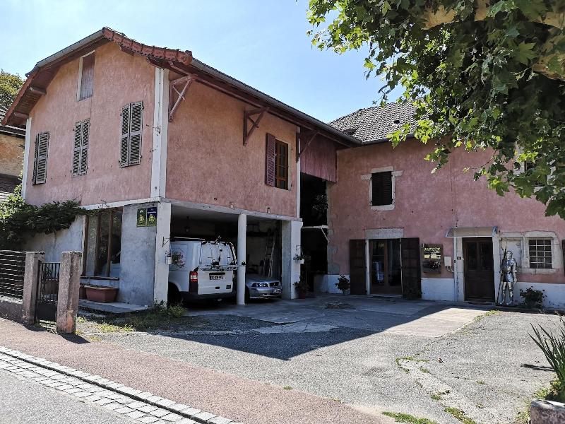 J G House image