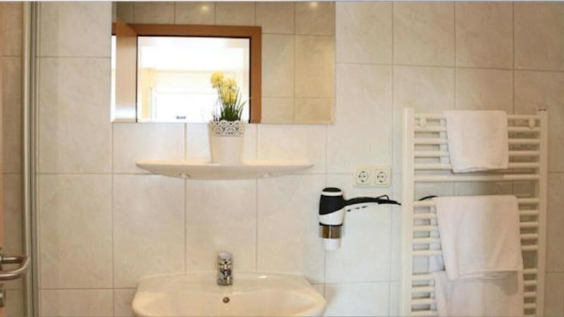 Hotel Schultheiss 52 image