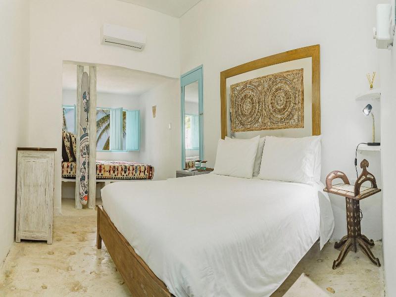 A Teka Slow Beach Hotel image
