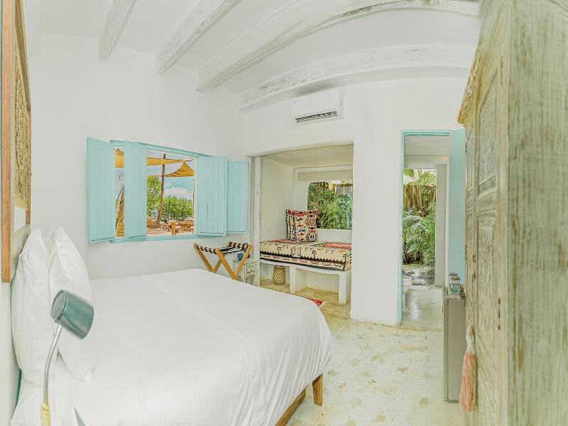 A Teka Slow Beach Hotel image