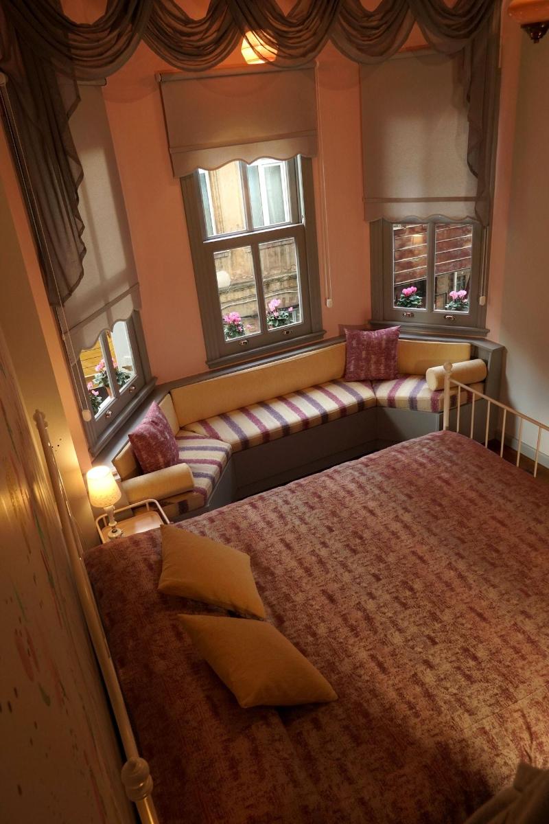Tilas House No8 image
