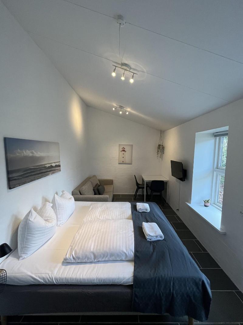 Hartel House image