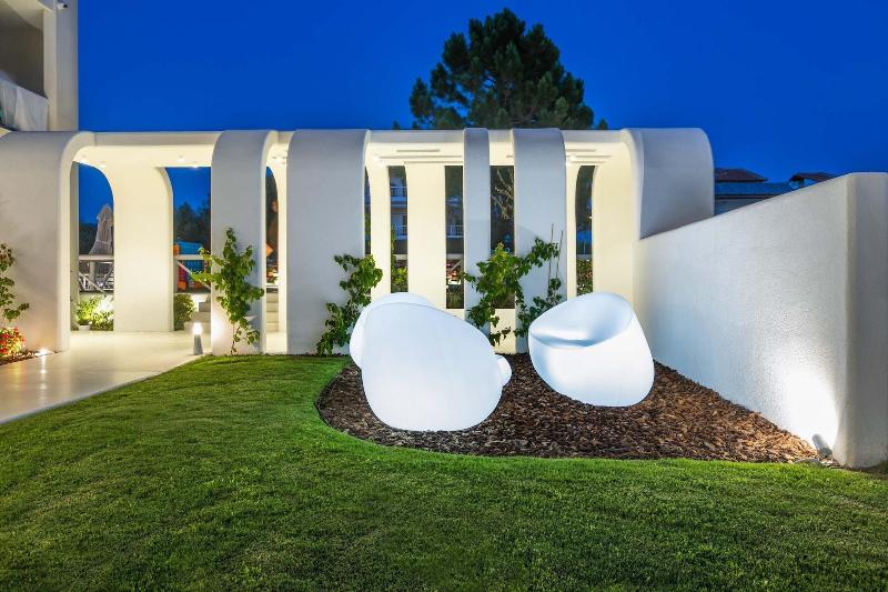 Cocoons Luxury Suites Villas