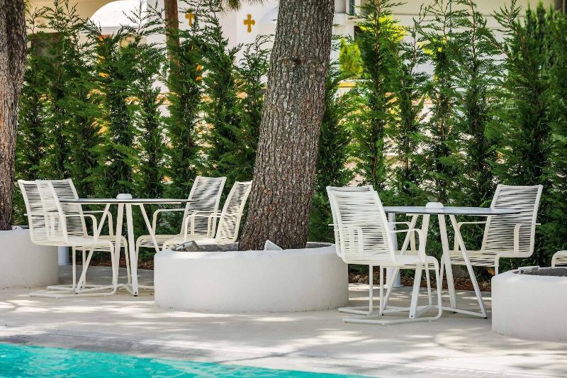 Cocoons Luxury Suites Villas
