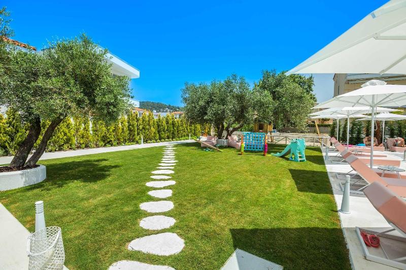 Cocoons Luxury Suites Villas
