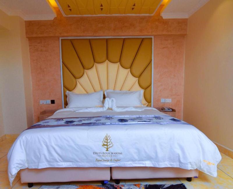Deuts Four Seasons Hotel image