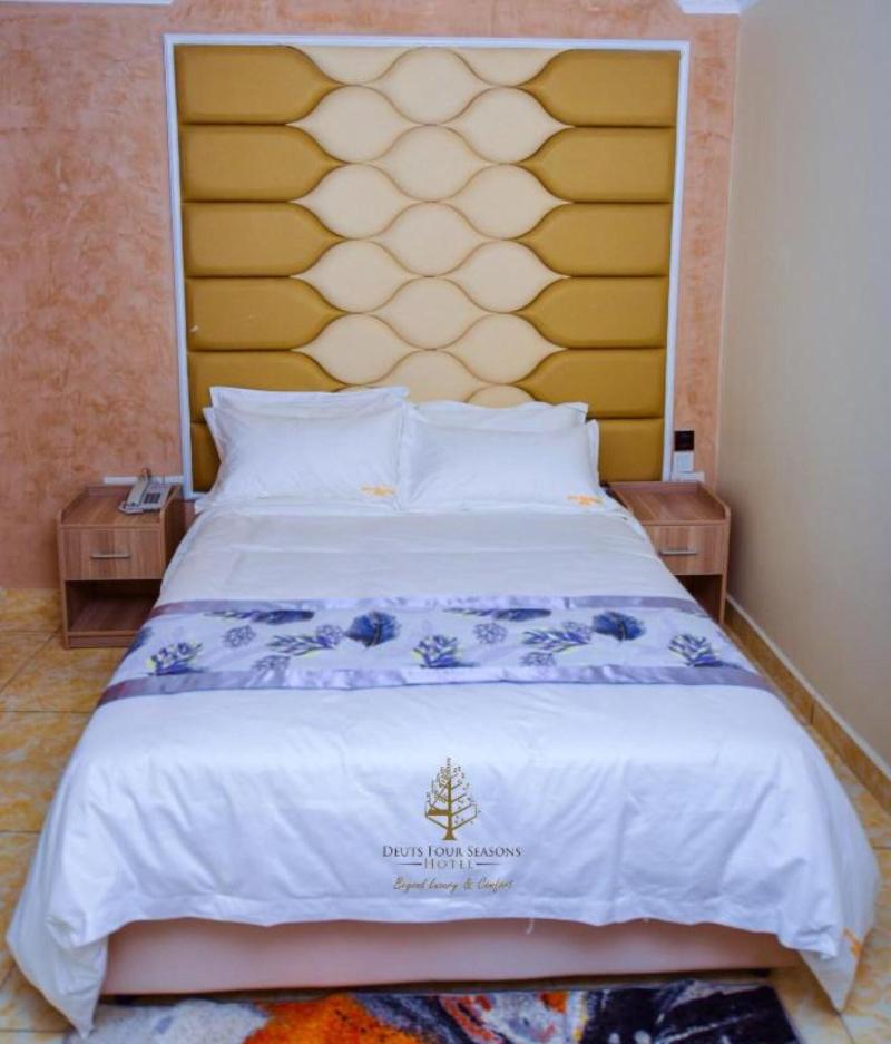 Deuts Four Seasons Hotel image
