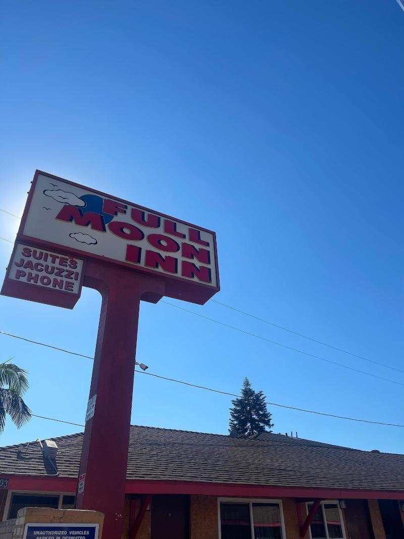 Full Moon Inn image