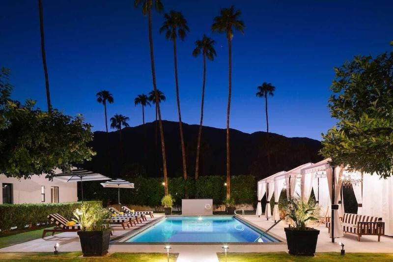 Hotel El Cid By Avantstay image