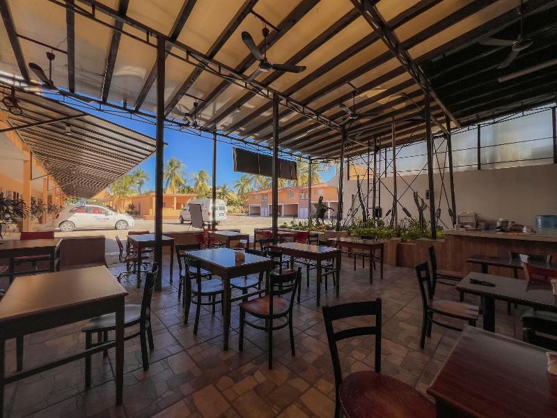 Hotel Oasis image