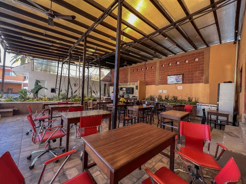 Hotel Oasis image
