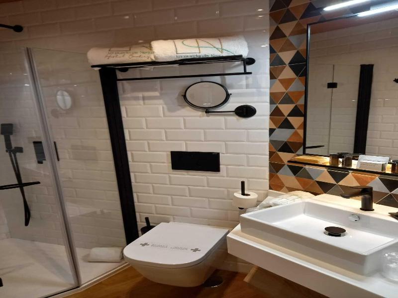 La Puerta De Nerja Hostal Boutique image