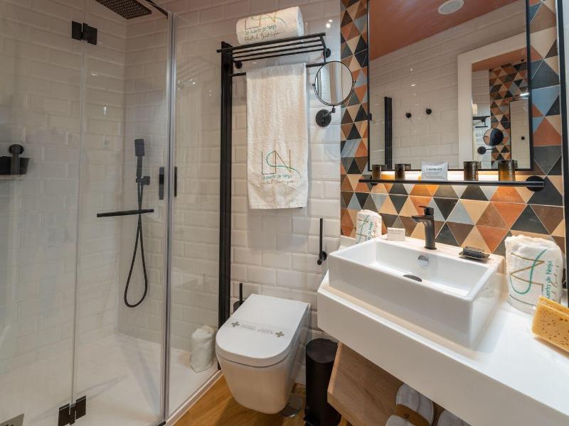 La Puerta De Nerja Hostal Boutique image