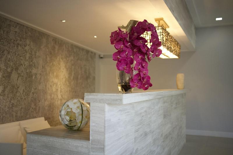 La Vue Boutique Hotel Beach Club image