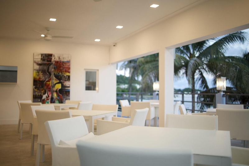 La Vue Boutique Hotel Beach Club image