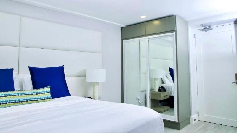 La Vue Boutique Hotel Beach Club image