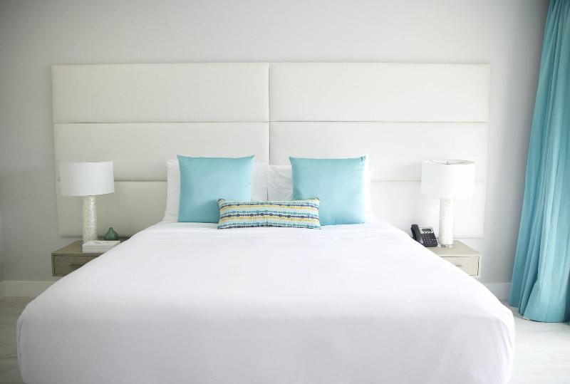 La Vue Boutique Hotel Beach Club image