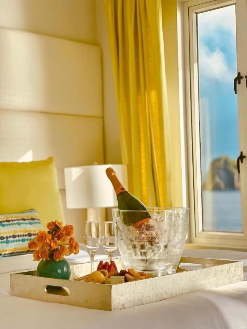 La Vue Boutique Hotel Beach Club image