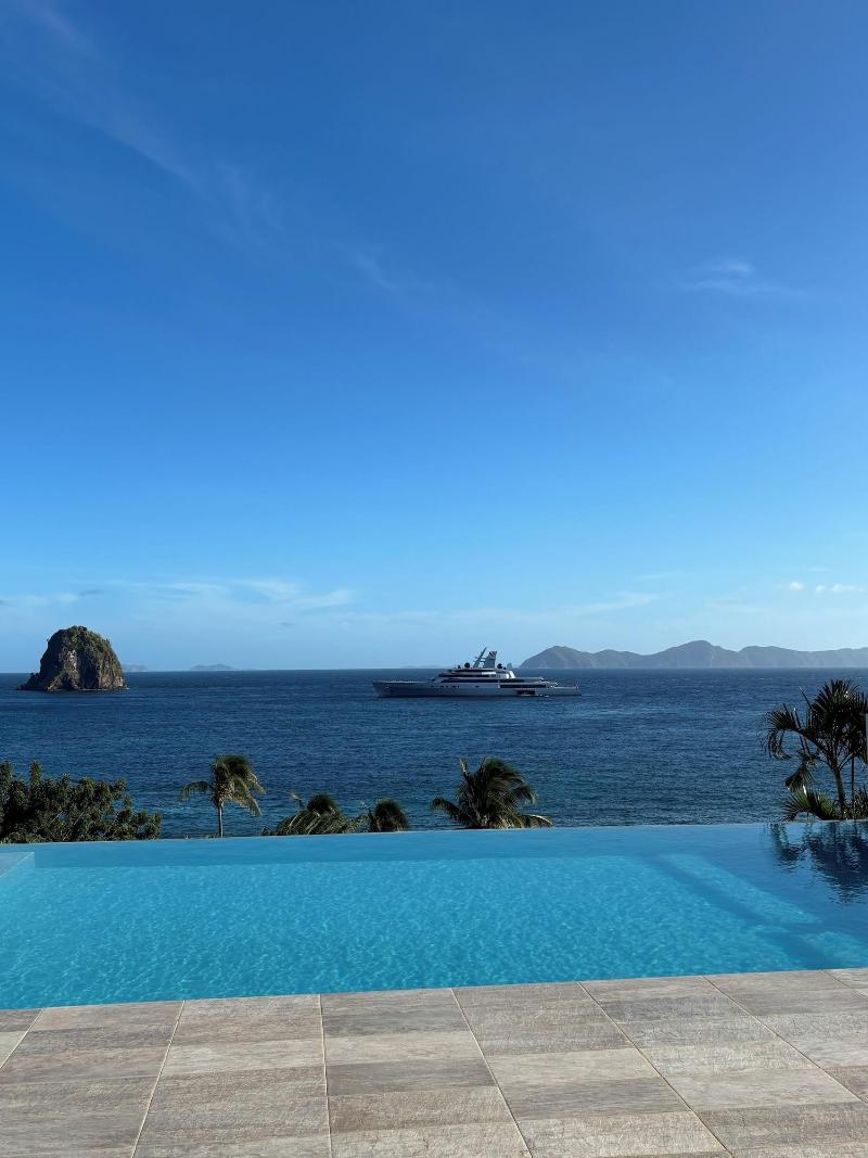 La Vue Boutique Hotel Beach Club image