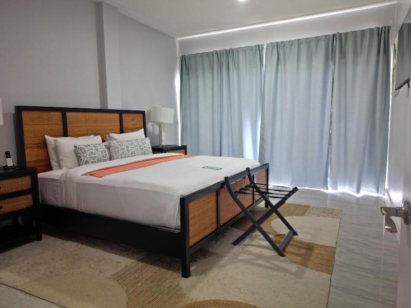 La Vue Boutique Hotel Beach Club image