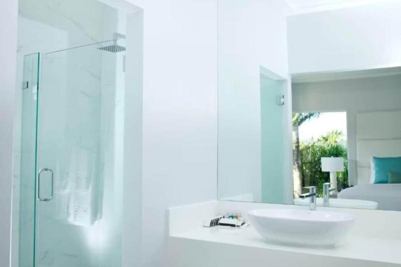 La Vue Boutique Hotel Beach Club image