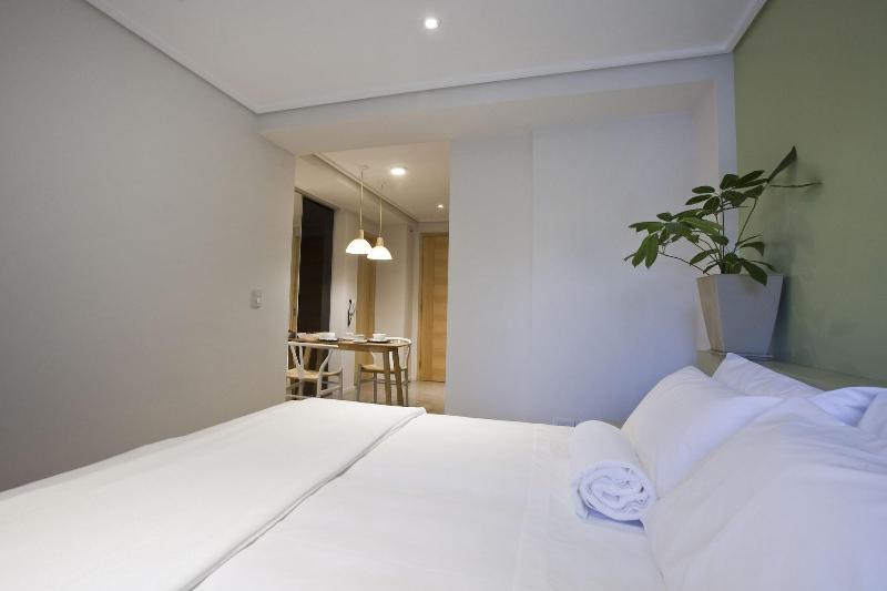 Le Montreal Apart Hotel image