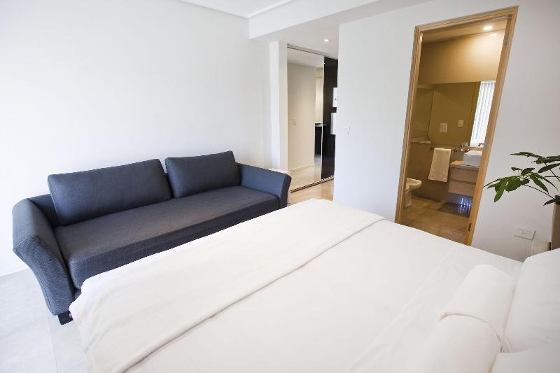 Le Montreal Apart Hotel image