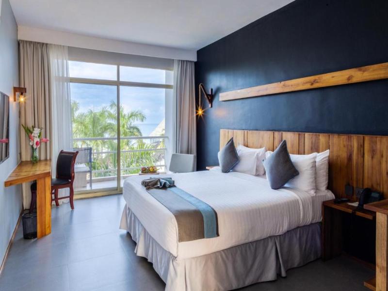Giraffe Beach Hotel image