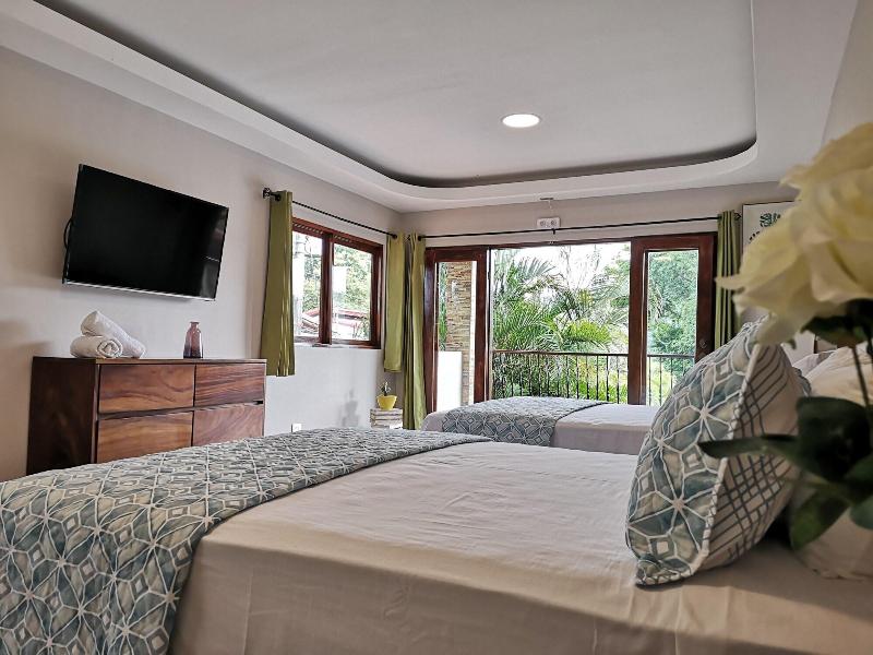 Hotel Amira image
