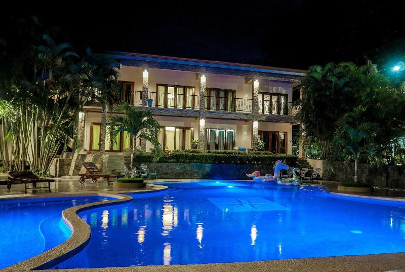 Hotel Amira image