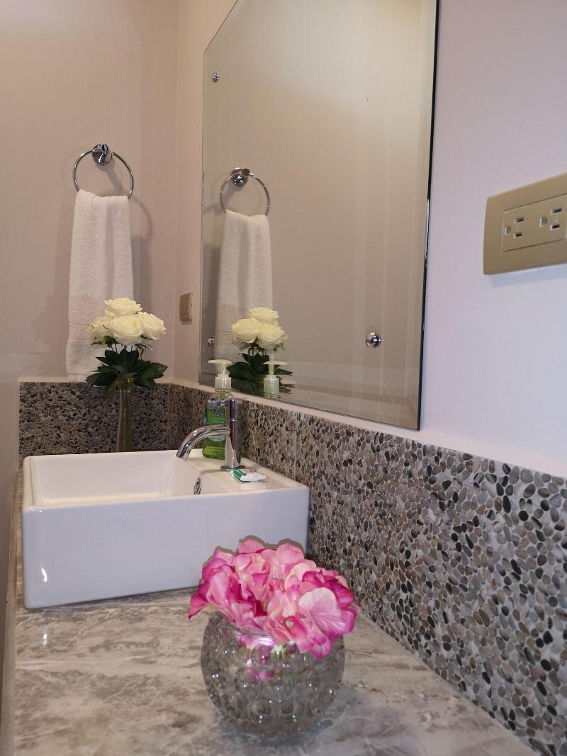 Hotel Amira image